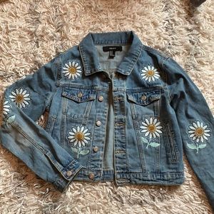 Jean jacket with Daisy patches